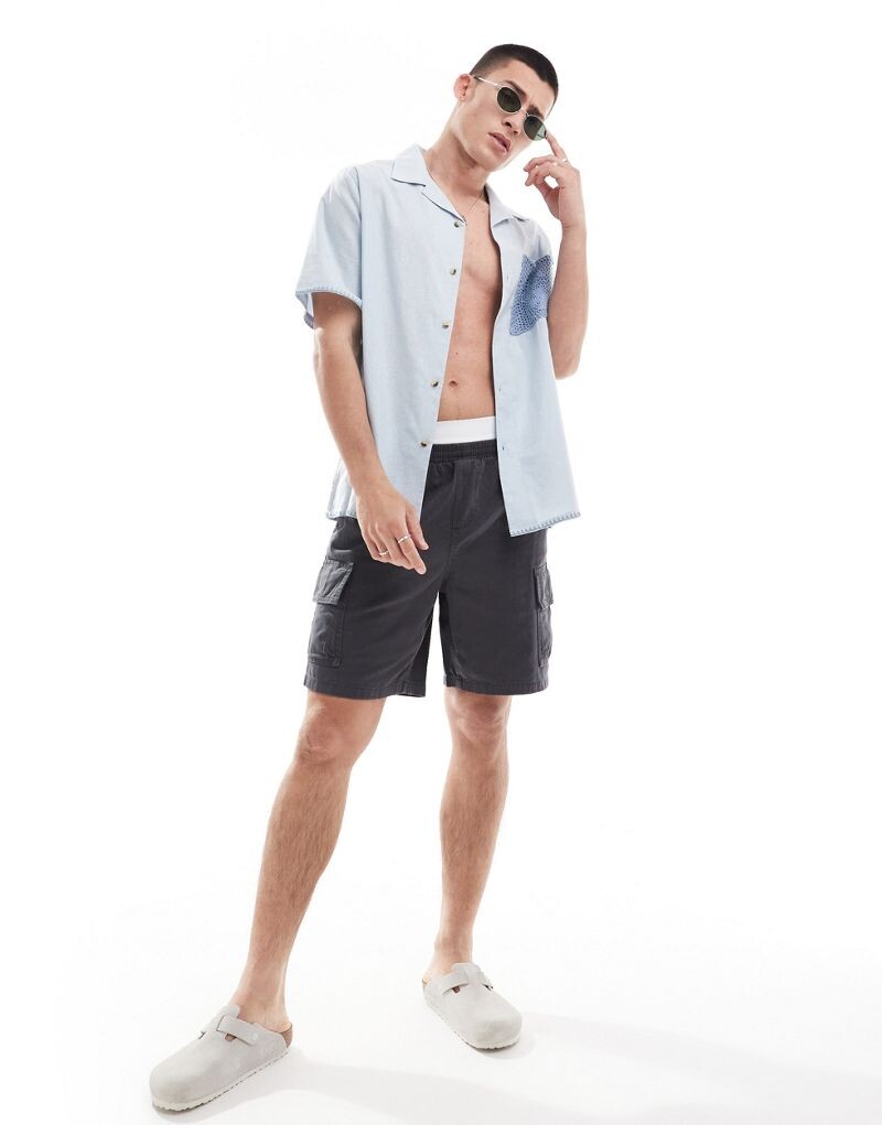 

ASOS DESIGN – черные шорты карго