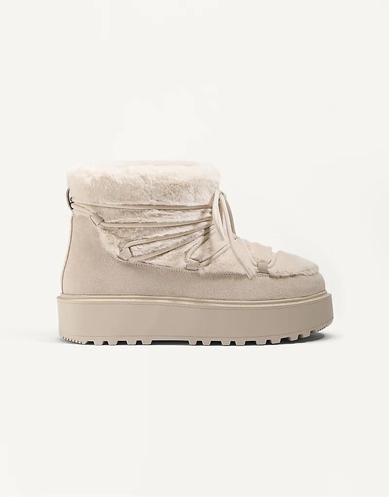 Ботинки OYSHO из искусственного меха и спилка на шнуровке бежевого цвета