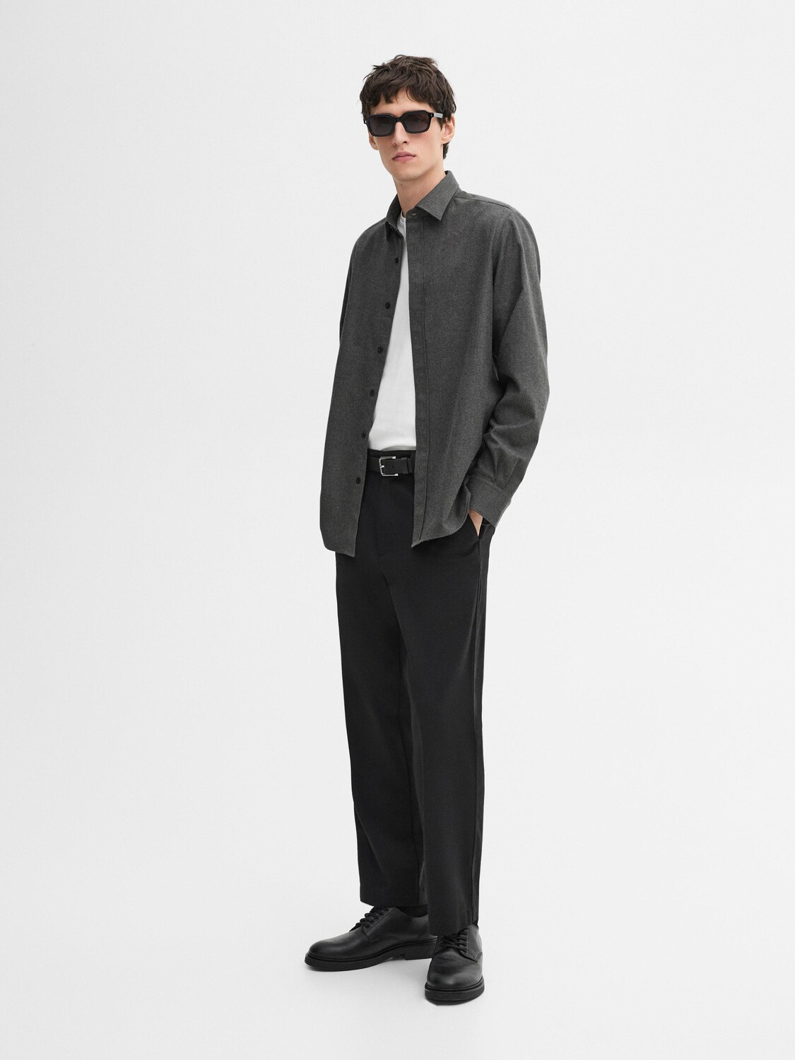 

Рубашка классического кроя из хлопчатобумажной ткани твил Massimo Dutti, черный