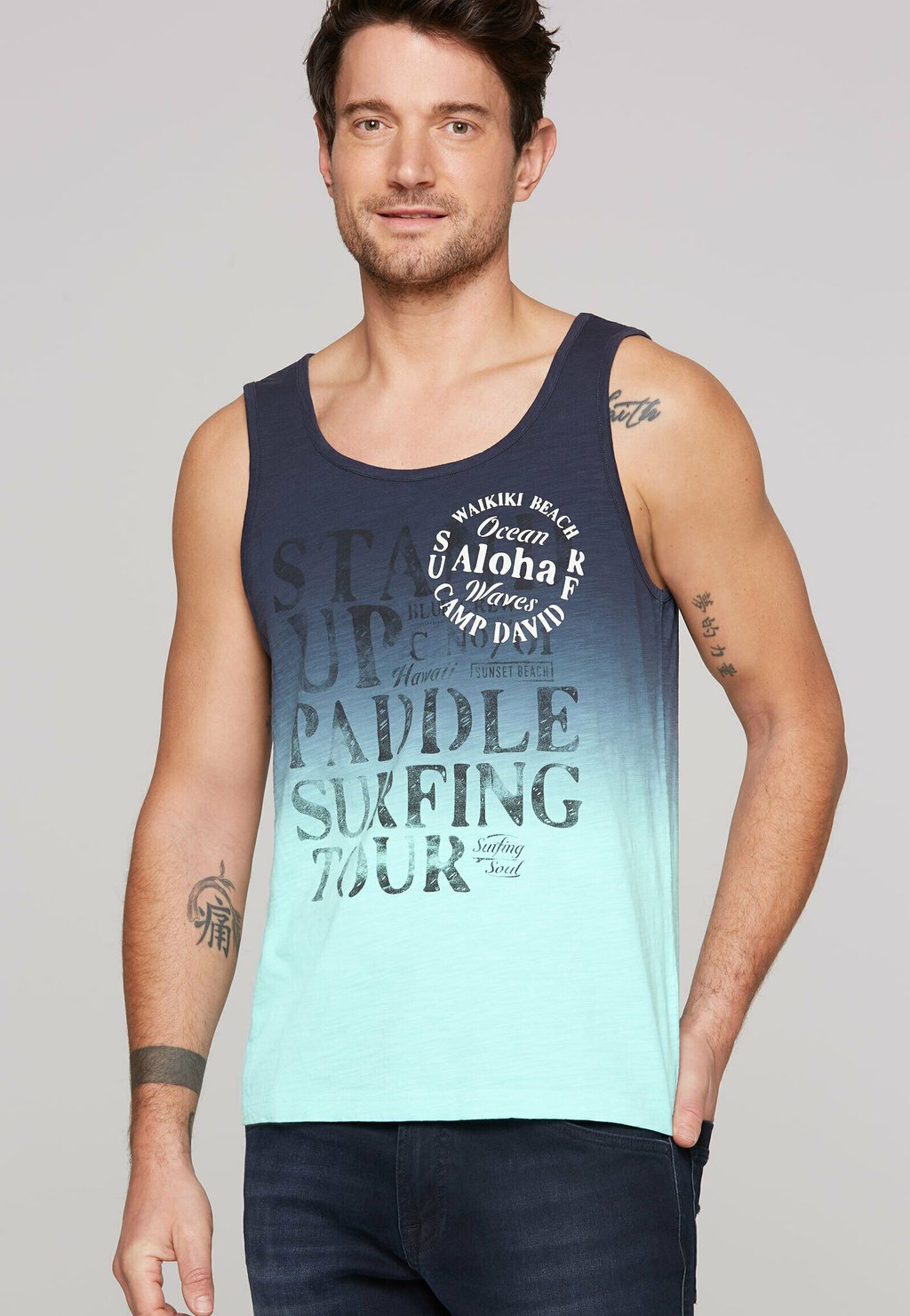 

Майка MUSKEL MIT DIP-DYE-EFFEKT UND PRINTS Camp David, темно-синий