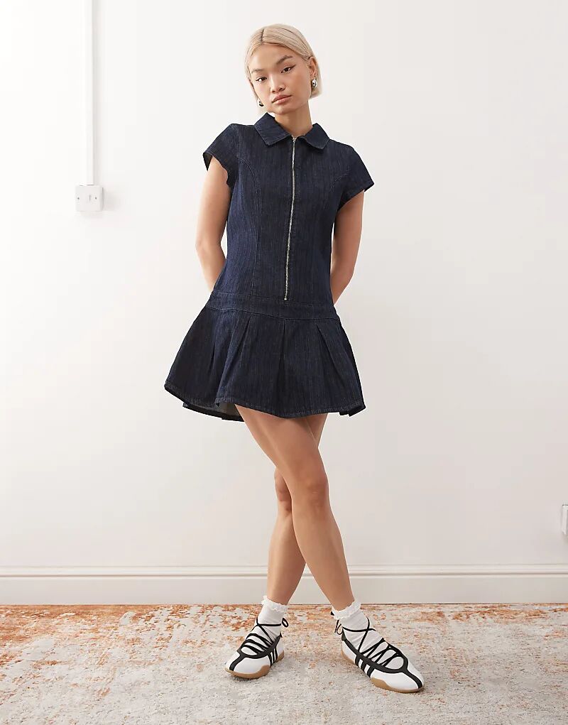 

COLLUSION Приталенное джинсовое платье в стиле 90-х с заниженной талией в синюю полоску