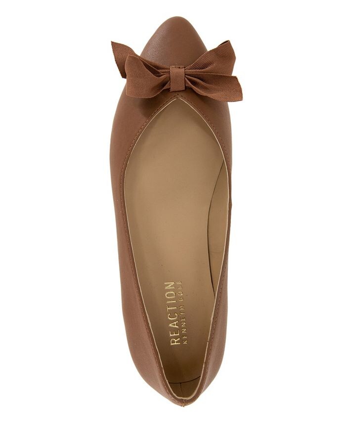 Женские балетки с бантом Lily Kenneth Cole Reaction, цвет Dark Tan — фото 4