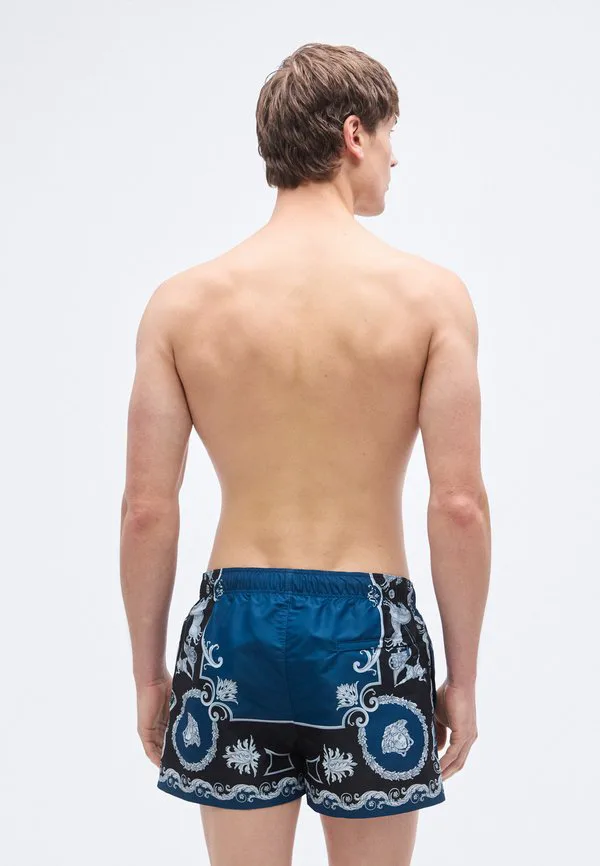 Плавки с принтом "мифический барокко" Versace, Black/Petrol Blue — фото 3