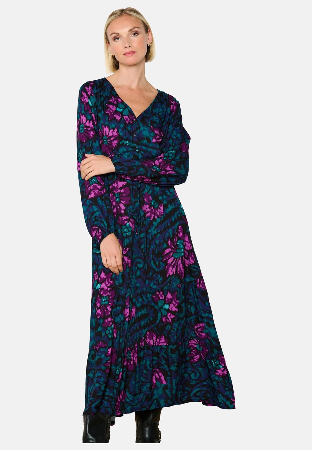 

Платье макси FLORAL LolaLiza, черный
