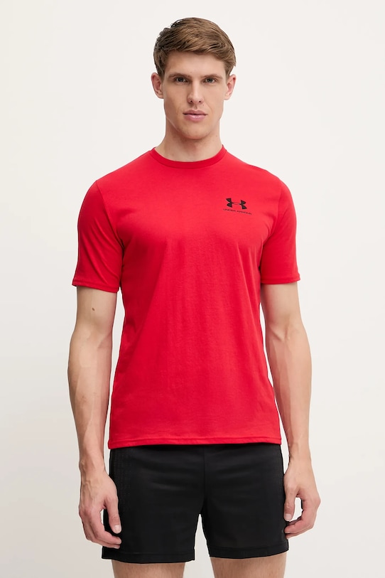 

Футболка SPORTSTYLE с принтом на груди слева Under Armour, красный