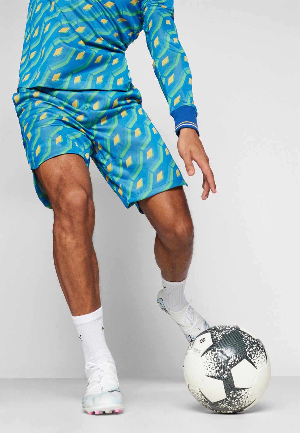 

Спортивные шорты SHORT Umbro, синий