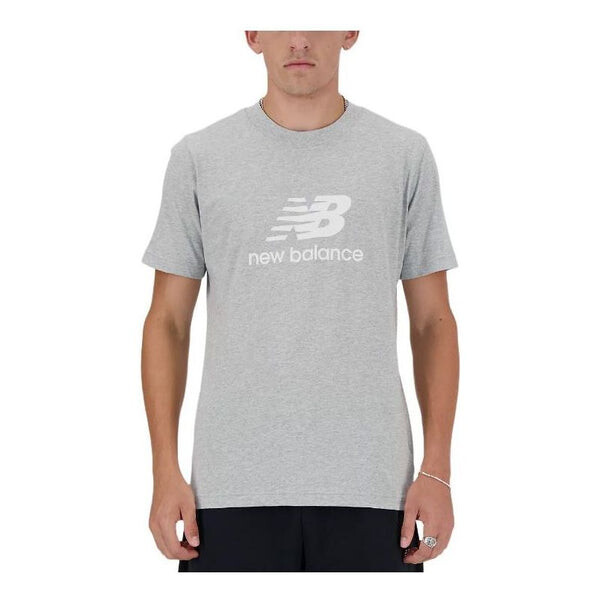 

Футболка спортивная необходимые Футболка с логотипом New Balance, серый