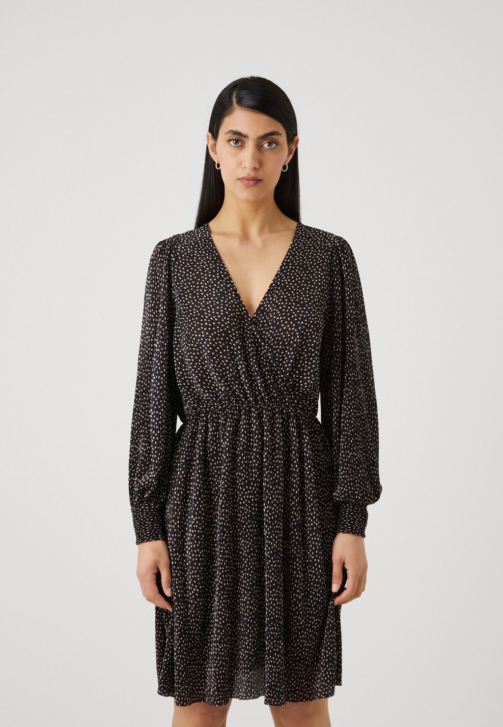 

Дневное платье Onlvia Dress Only, черное