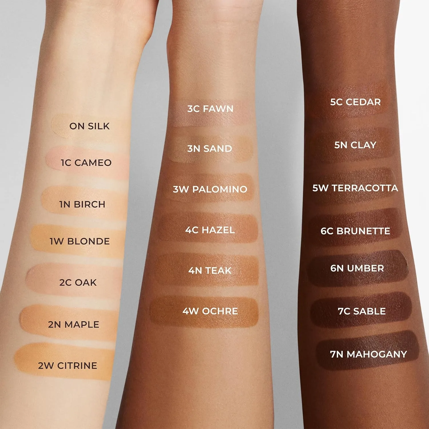 Laura Mercier Tinted Moisturizer Blurred Matte с SPF 30: 24-часовой контроль блеска и матирующий эффект, стойкое покрытие от легкого до среднего 14.18 г (мини), 5N Clay - Medium Deep with neutral undertones — фото 3