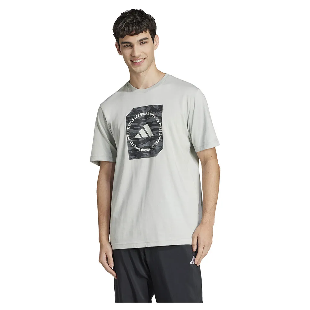 

Футболка с коротким рукавом adidas Camo Shape Graphic, серый