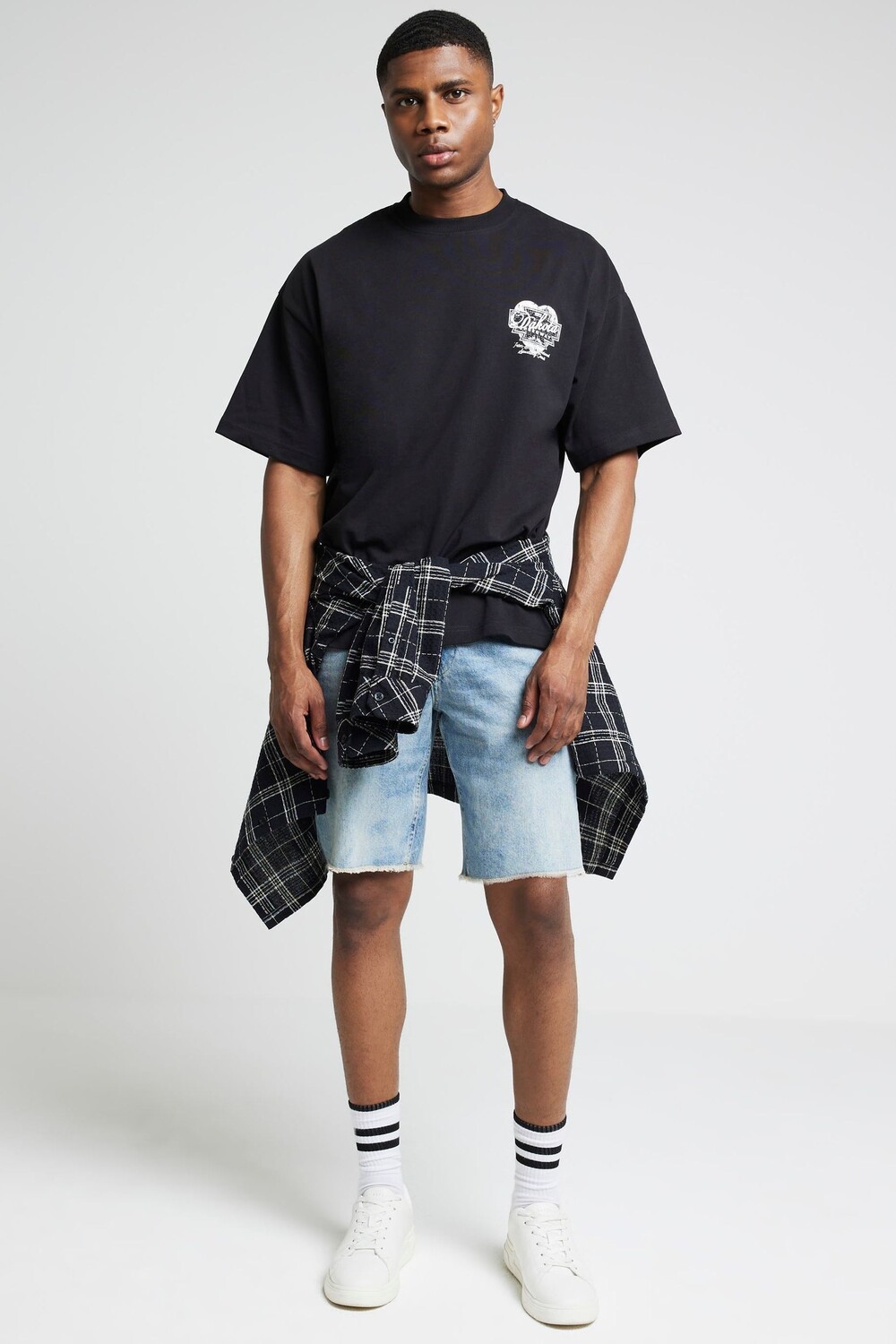 

Футболка с коротким рукавом и принтом в виде сердца River Island, черный