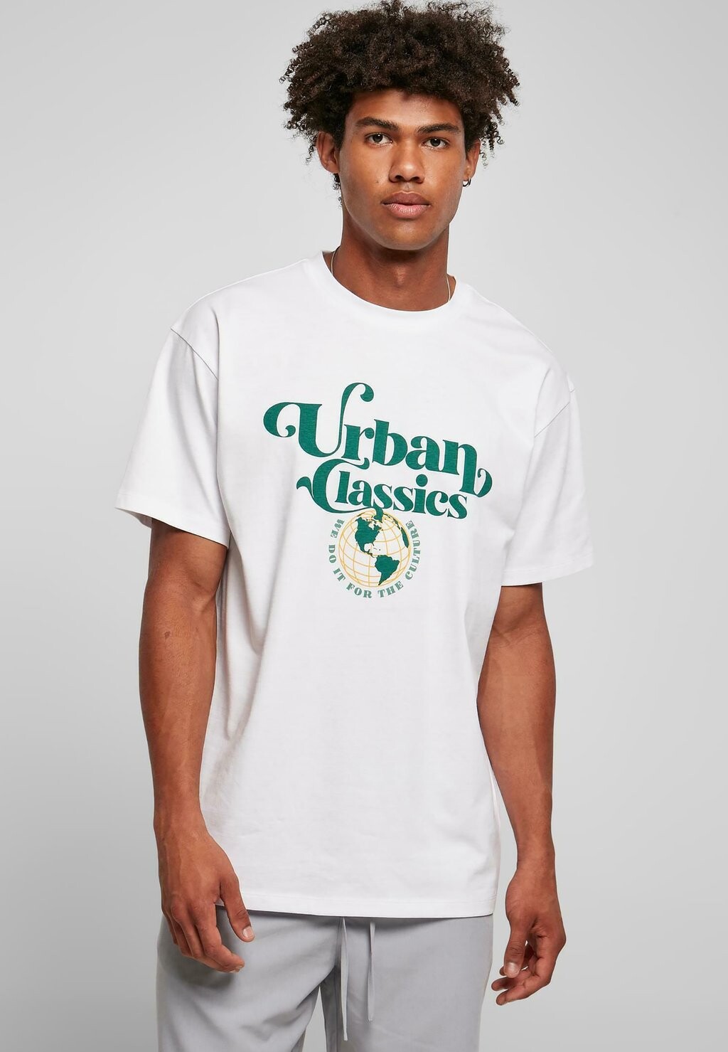 

Футболка с принтом Urban Classics, белый