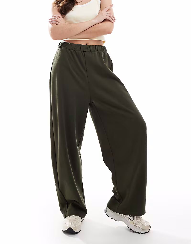 

Спортивные брюки ASOS DESIGN цвета хаки