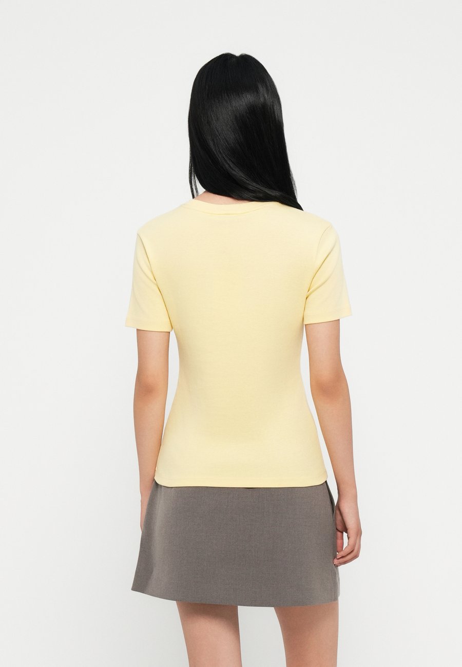 Футболка Tommy Hilfiger SLIM CODY, Zesty Yellow/Yellow — фото 3