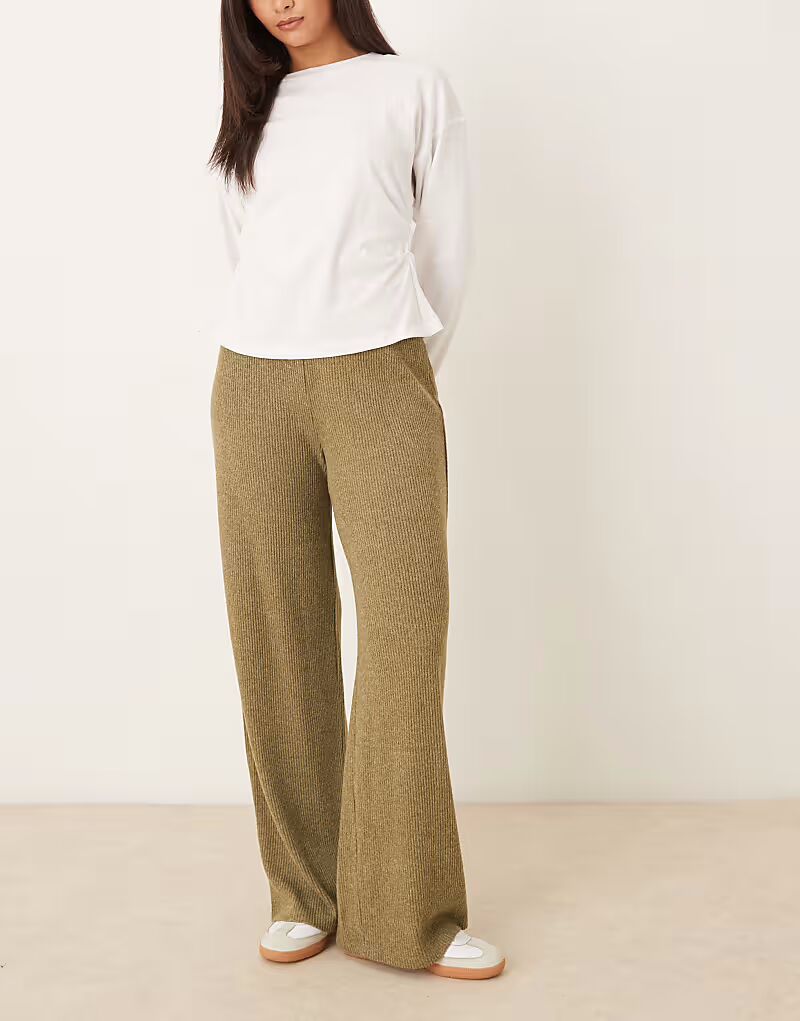 

Брюки-комбинезон Supersoft с отделкой в рубчик, темно-оливкового цвета Asos Design