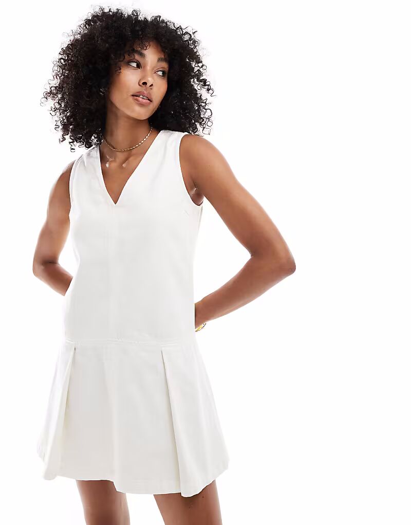 

Джинсовое мини-платье без рукавов с заниженной талией и складками, цвет «песочный» Asos Design