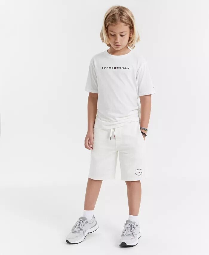 

Футболка с логотипом Big Boys Essentials и свободные флисовые шорты Tommy Hilfiger, синий