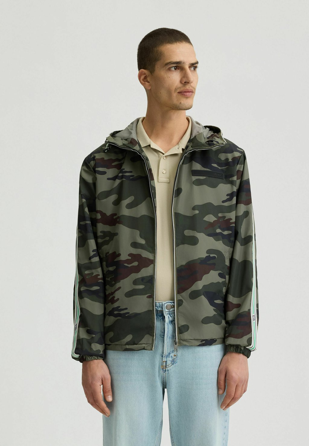 

Летняя куртка CAMOUFLAGE LIU JO, темно-зеленый