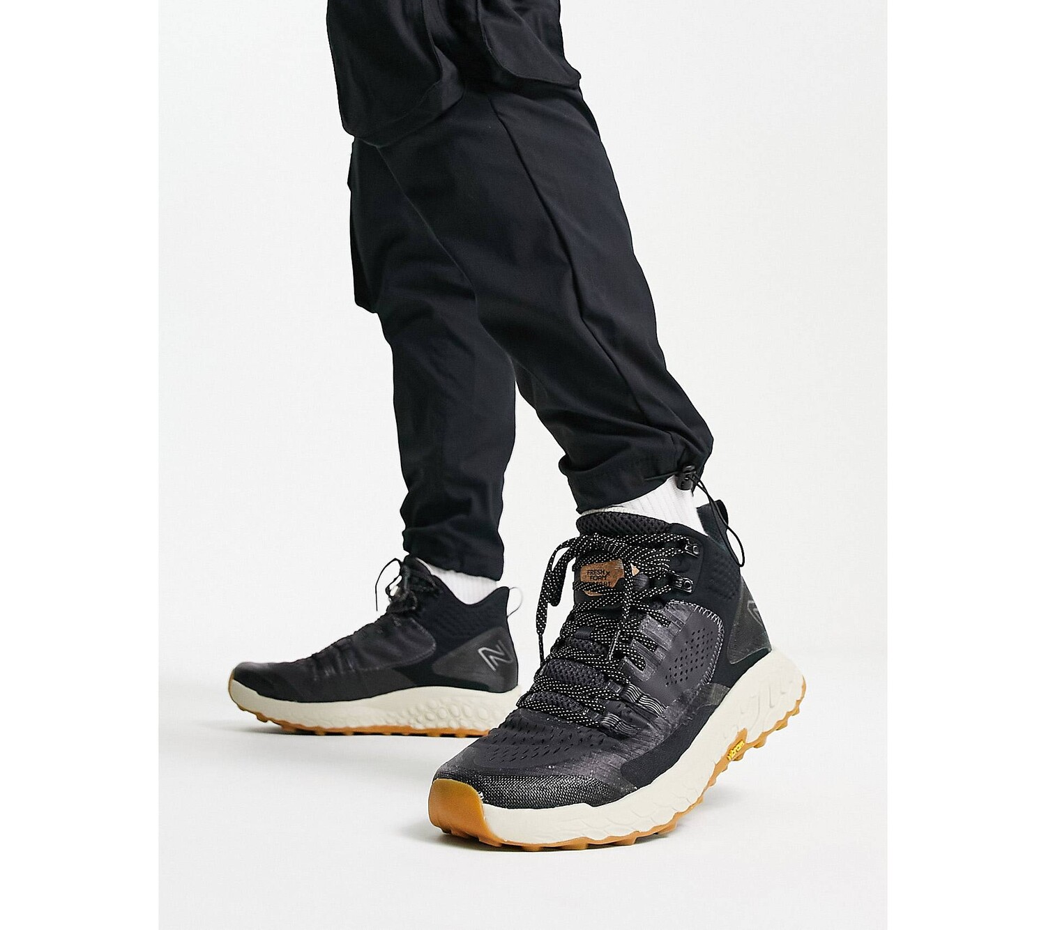 

Черные кроссовки для трейлраннинга New Balance Hierro Mid, Черный, Черные кроссовки для трейлраннинга New Balance Hierro Mid
