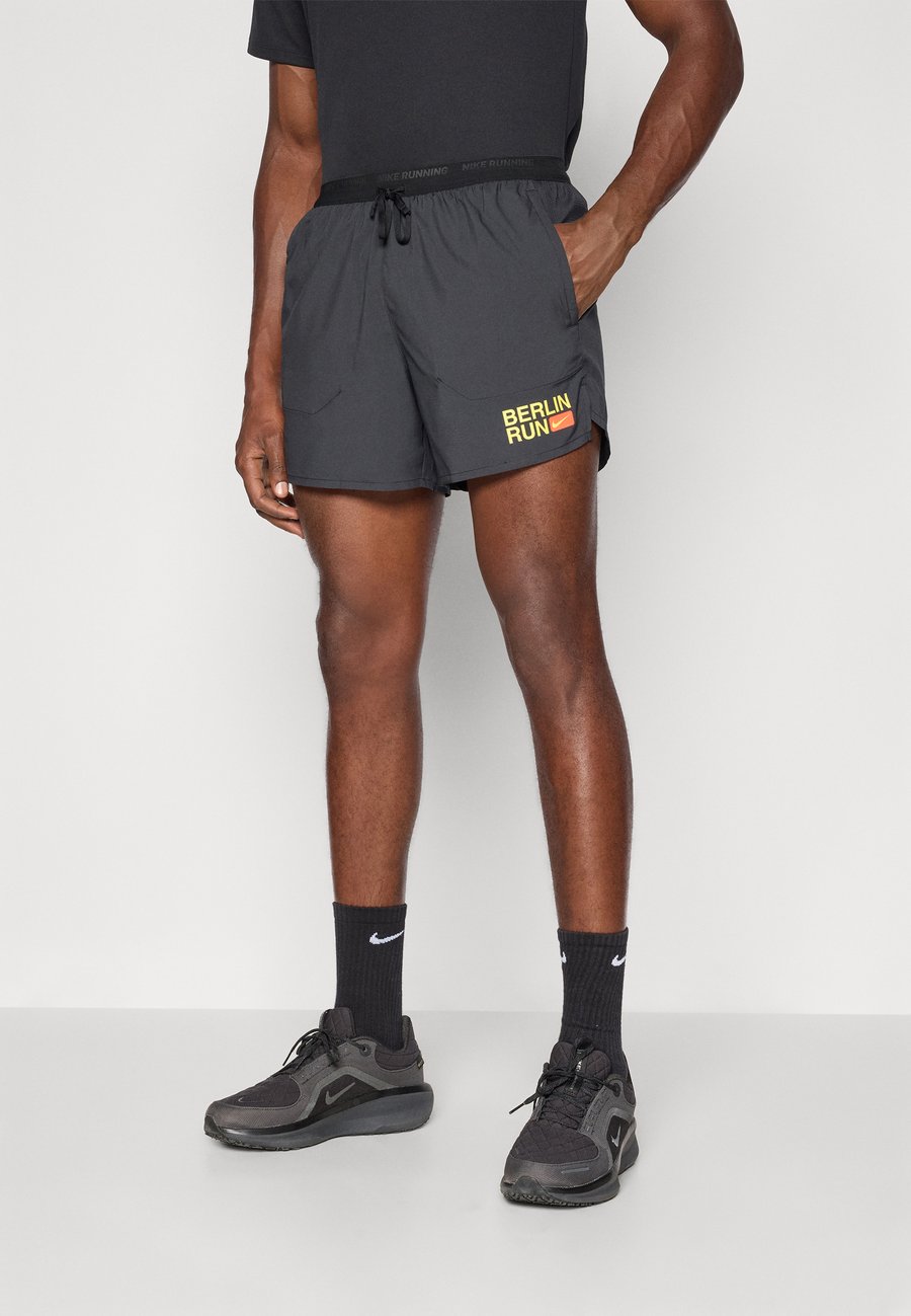 

Спортивные шорты Nike Performance CITY STRIDE SHORT, Black