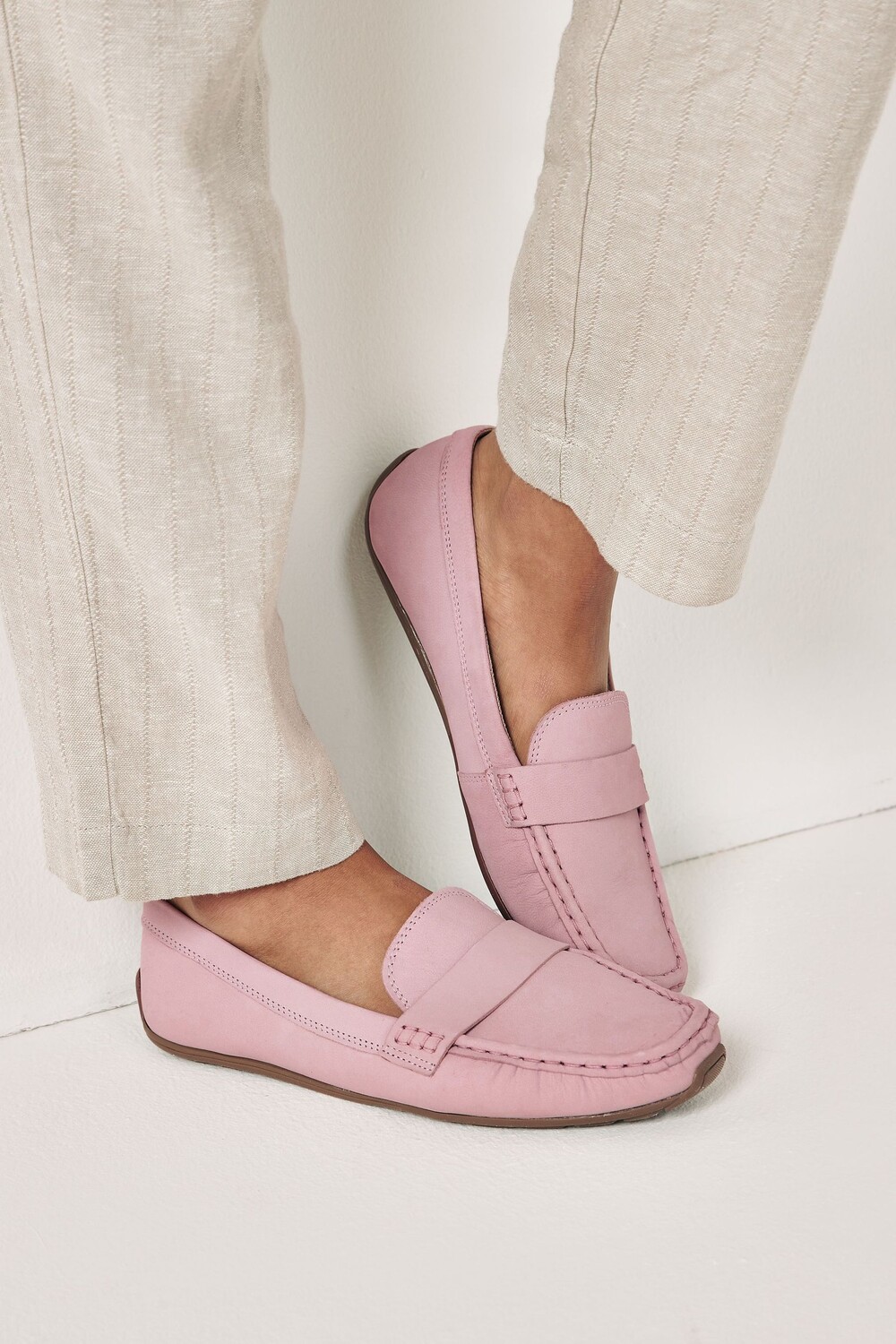 

Кожаные туфли Forever Comfort для вождения Next, розовый