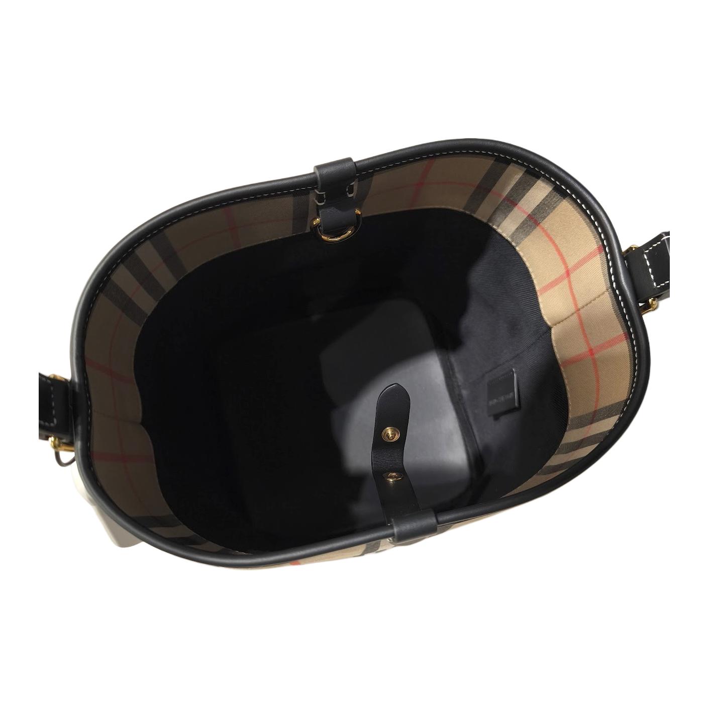 Женская сумка-ведро Burberry из кожи и ткани, бежевая — фото 4