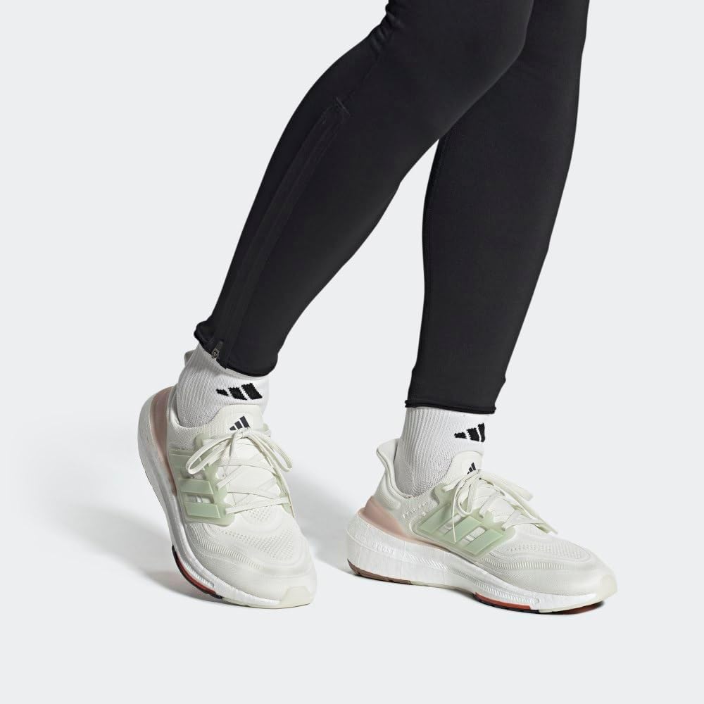 Мужские кроссовки для бега adidas Ultraboost Light, зеленый — фото 3