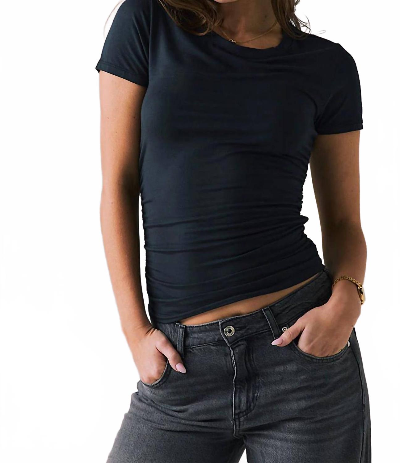 

Футболка Louis с рюшами по бокам, черная Chaser, черный