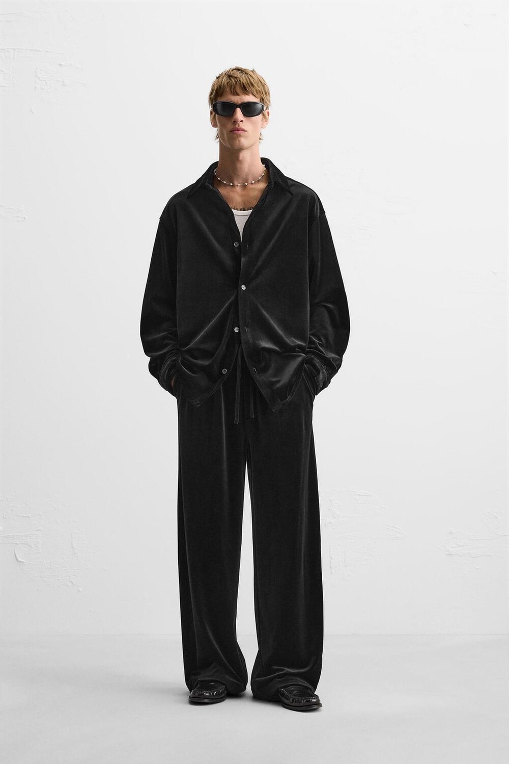 

Бархатная рубашка ZARA, черный