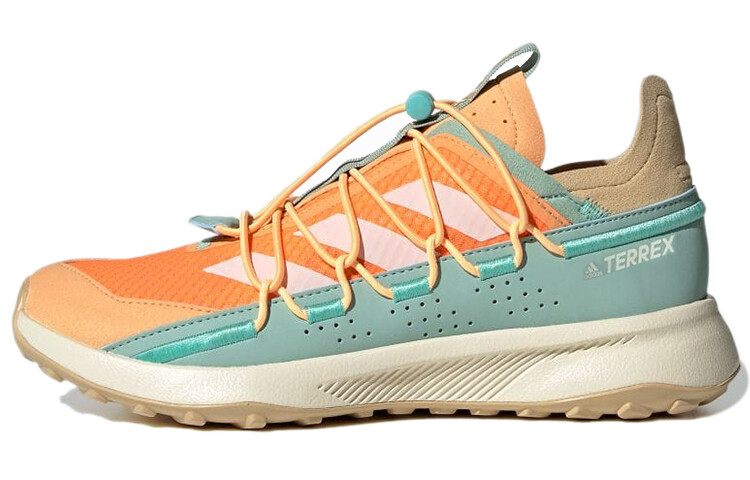 

Женские кроссовки для активного отдыха Adidas Terrex Voyager 21