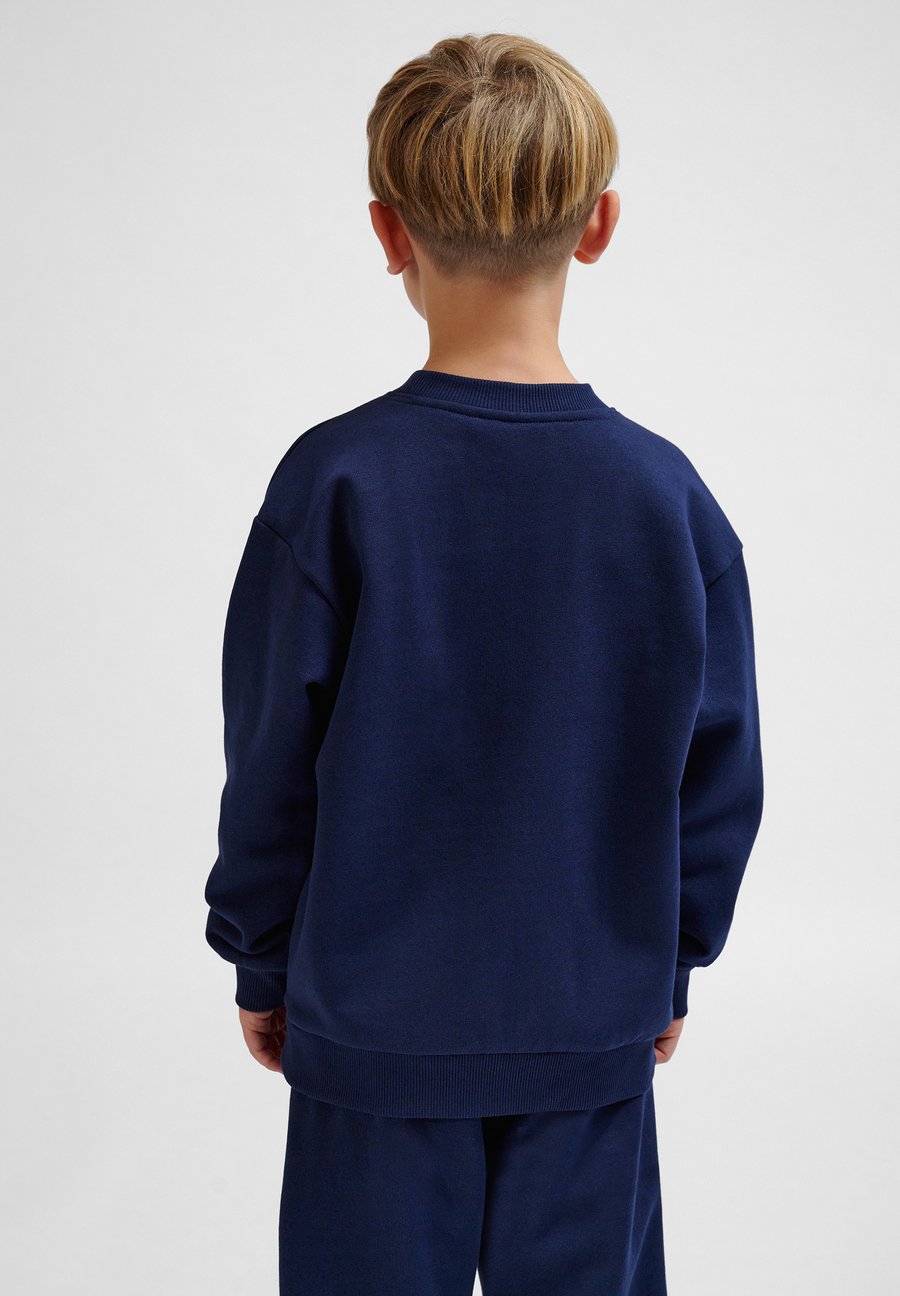Толстовка Hummel LOOSE CREWNECK BEE, Dress Blues/Blue — фото 3