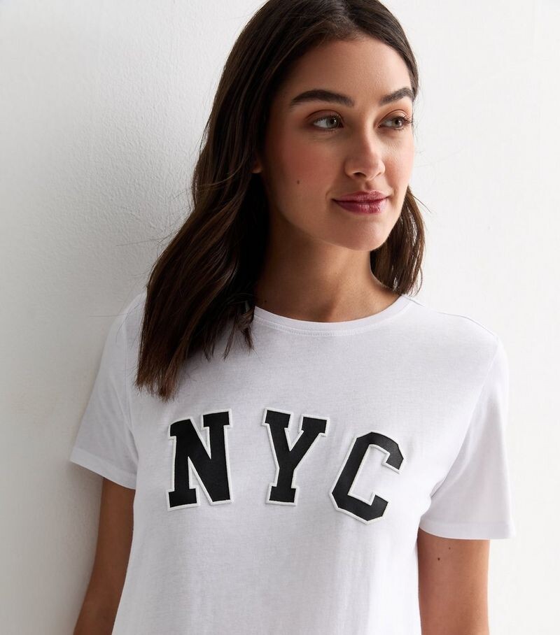 

Белая хлопковая футболка с принтом NYC для беременных New Look, белый