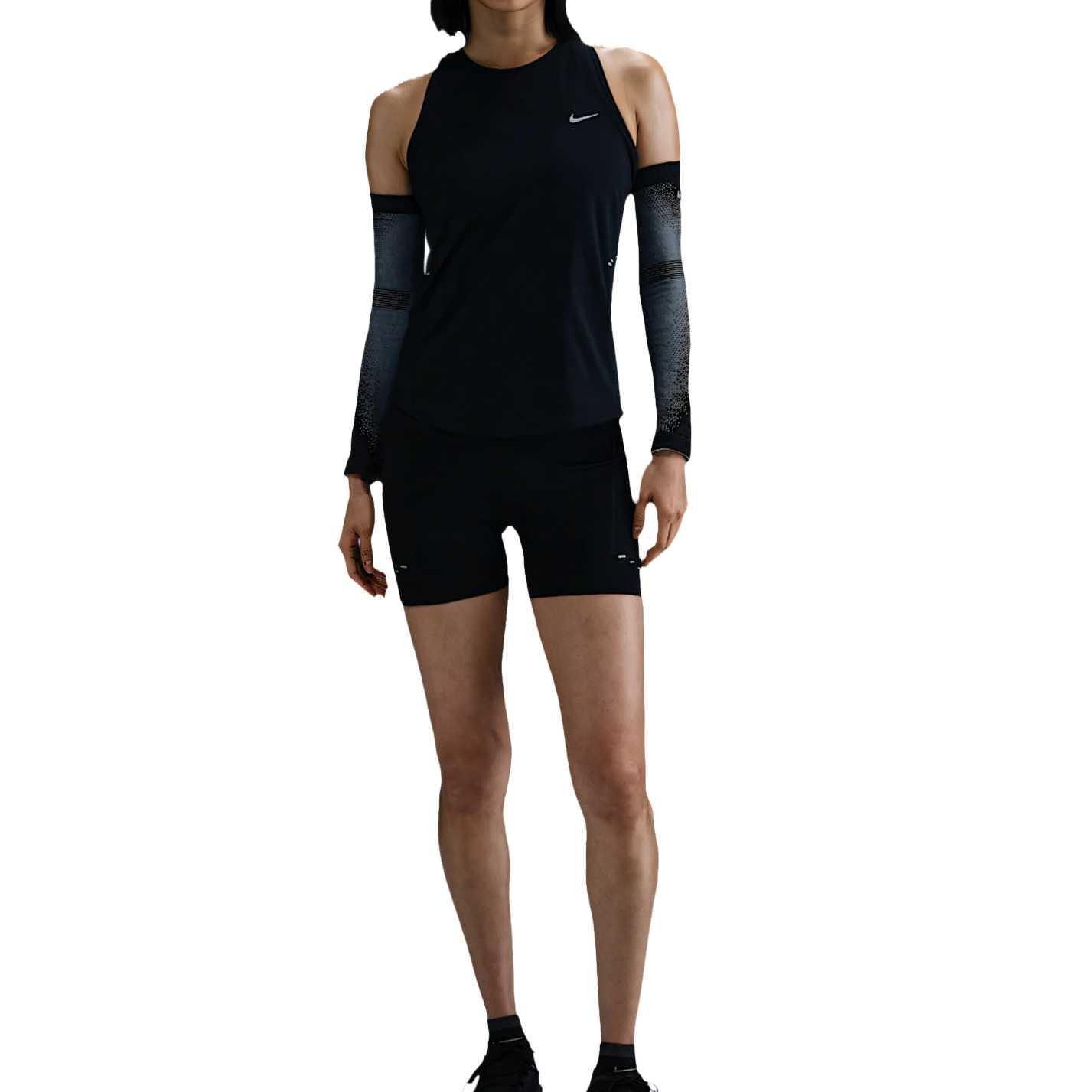 

Футболка Swoosh Dri Fit женская Nike, черный