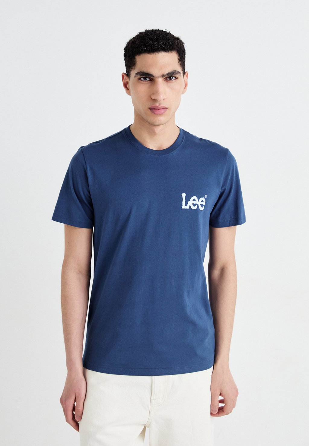 

Базовая футболка MEDIUM WOBBLY TEE Lee, темно-синий