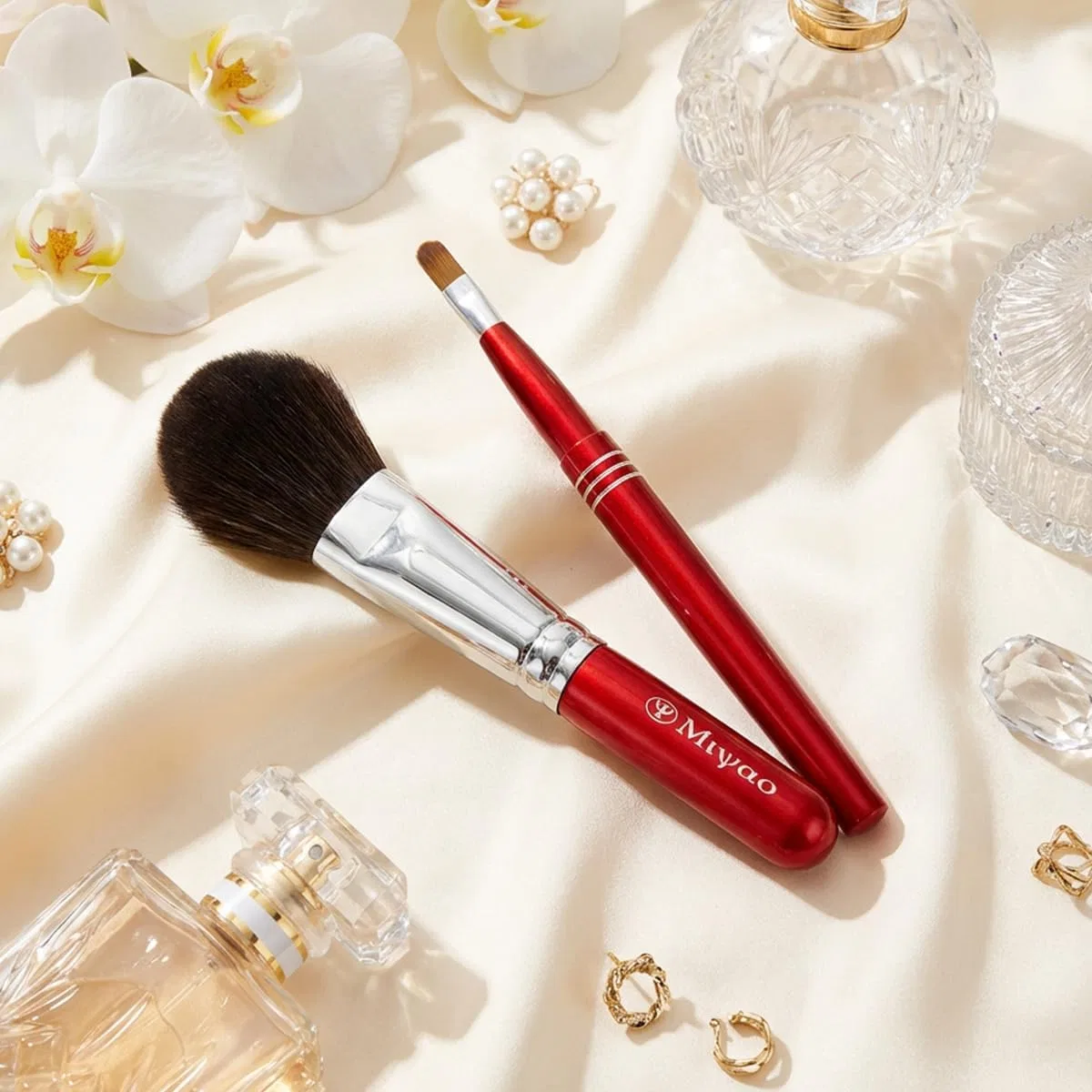 Набор кистей для макияжа 2 шт. Ash Squirrel 100% Cheek Brush (S) & Portable Lip Brush Red Pearl Miyao Miyao Sangyo Co., Ltd.