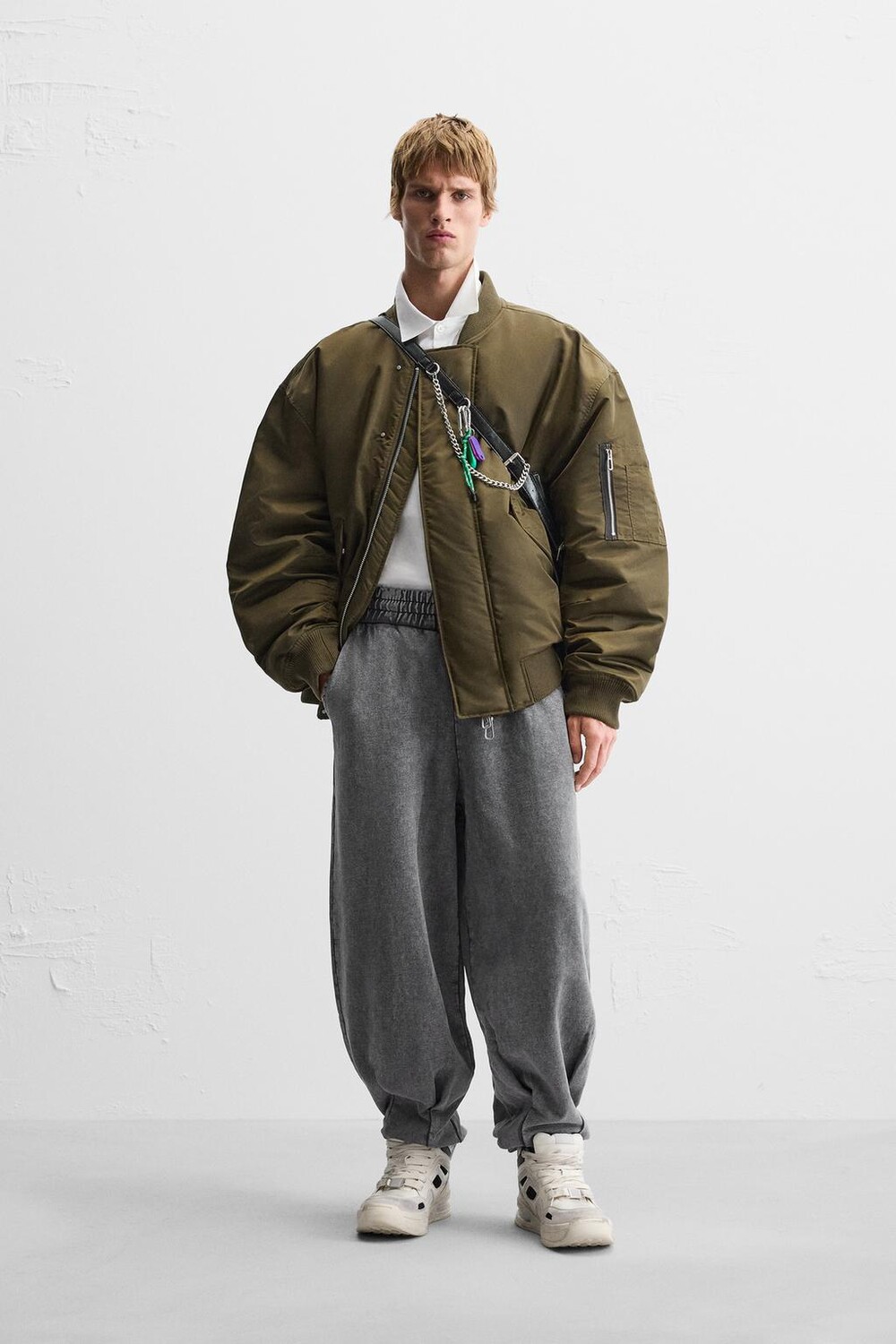 

Куртка-бомбер oversize fit ZARA, хаки