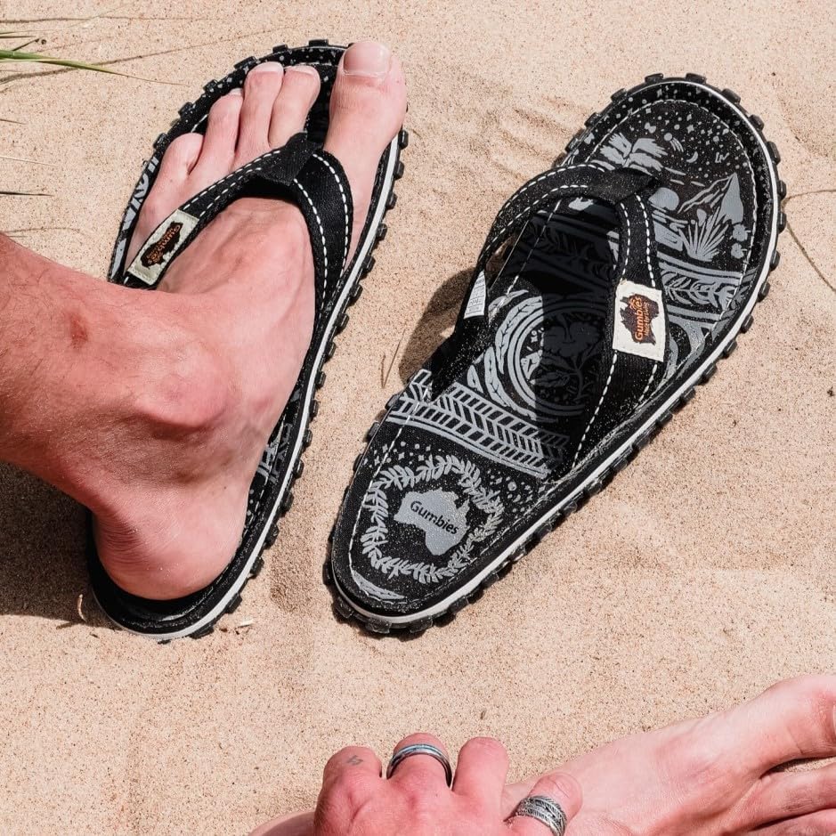 Сланцы Gumbies Islander, Унисекс классические сланцы из ткани с подошвой из переработанной резины и стелькой из хлопка, Контурные, легкие и удобные для повседневной носки, черный — фото 2