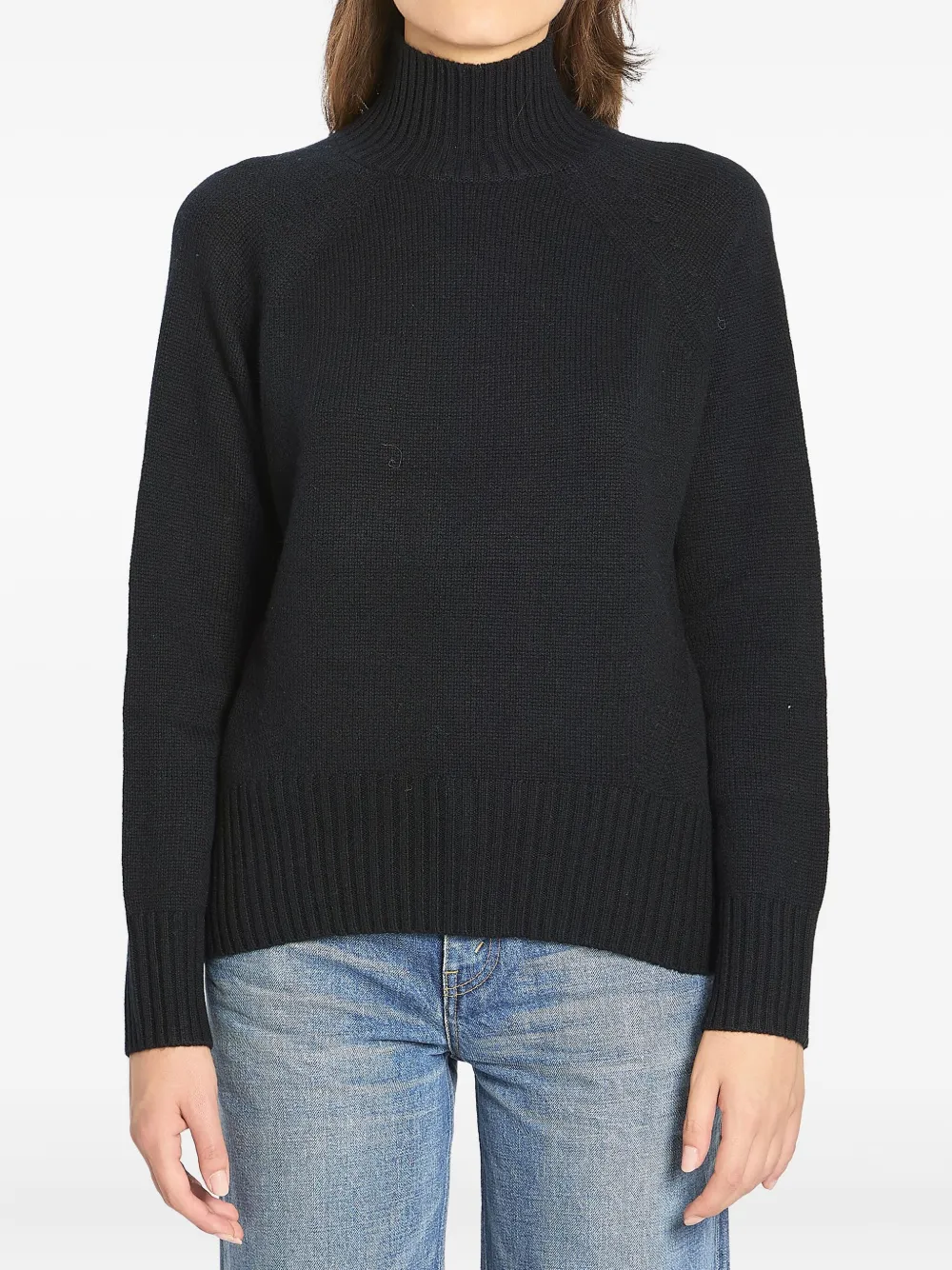 

Водолазка в рубчик ALLUDE, черный