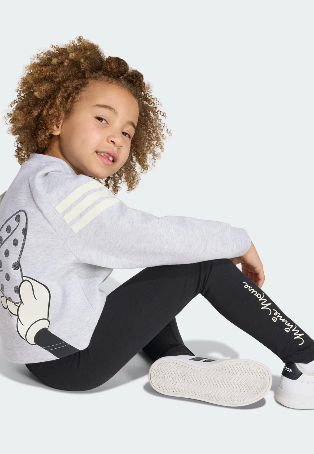 Спортивный костюм Adidas Sportswear Disney Minnie Maus серого и черного цвета — фото 4