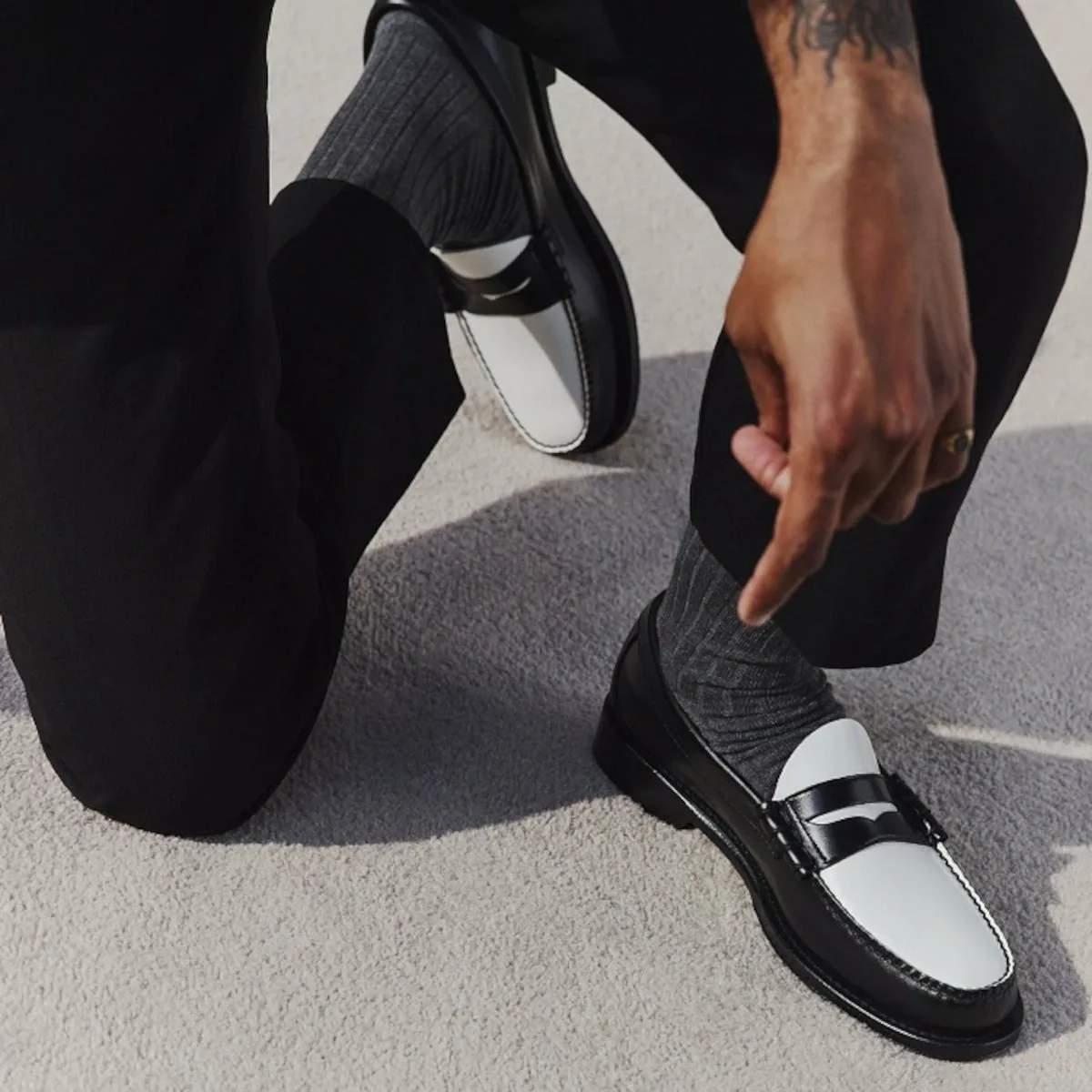 BA11010H LARSON Larson Penny Loafer Кожаные лоферы Мужские G.H.Bass, BLACK & WHITE