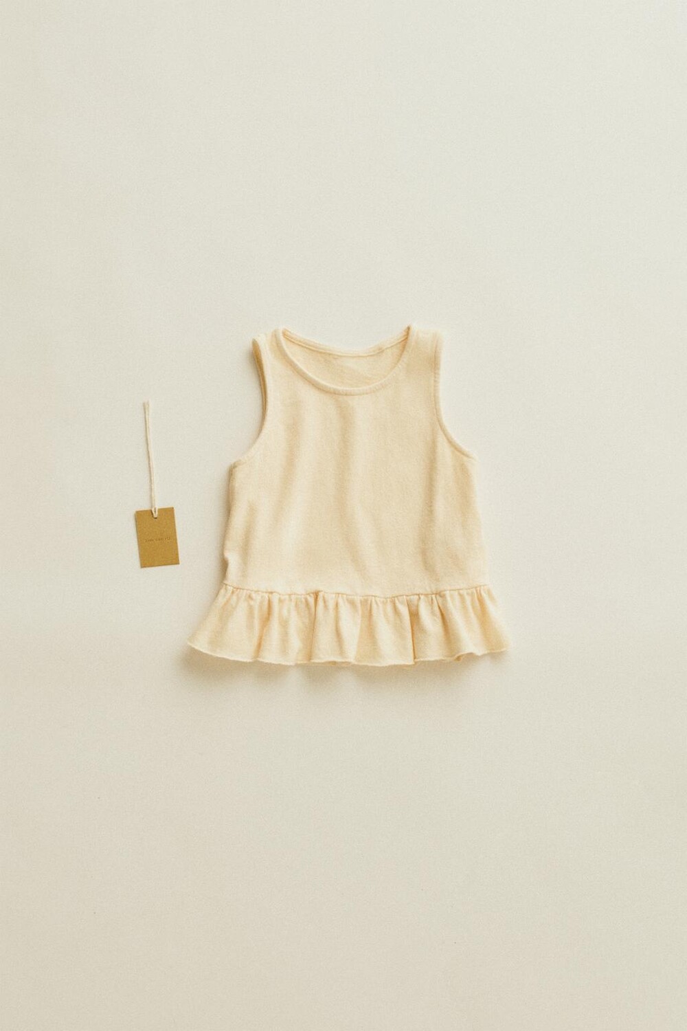 

Timelesz - льняной топ с оборками ZARA, экрю