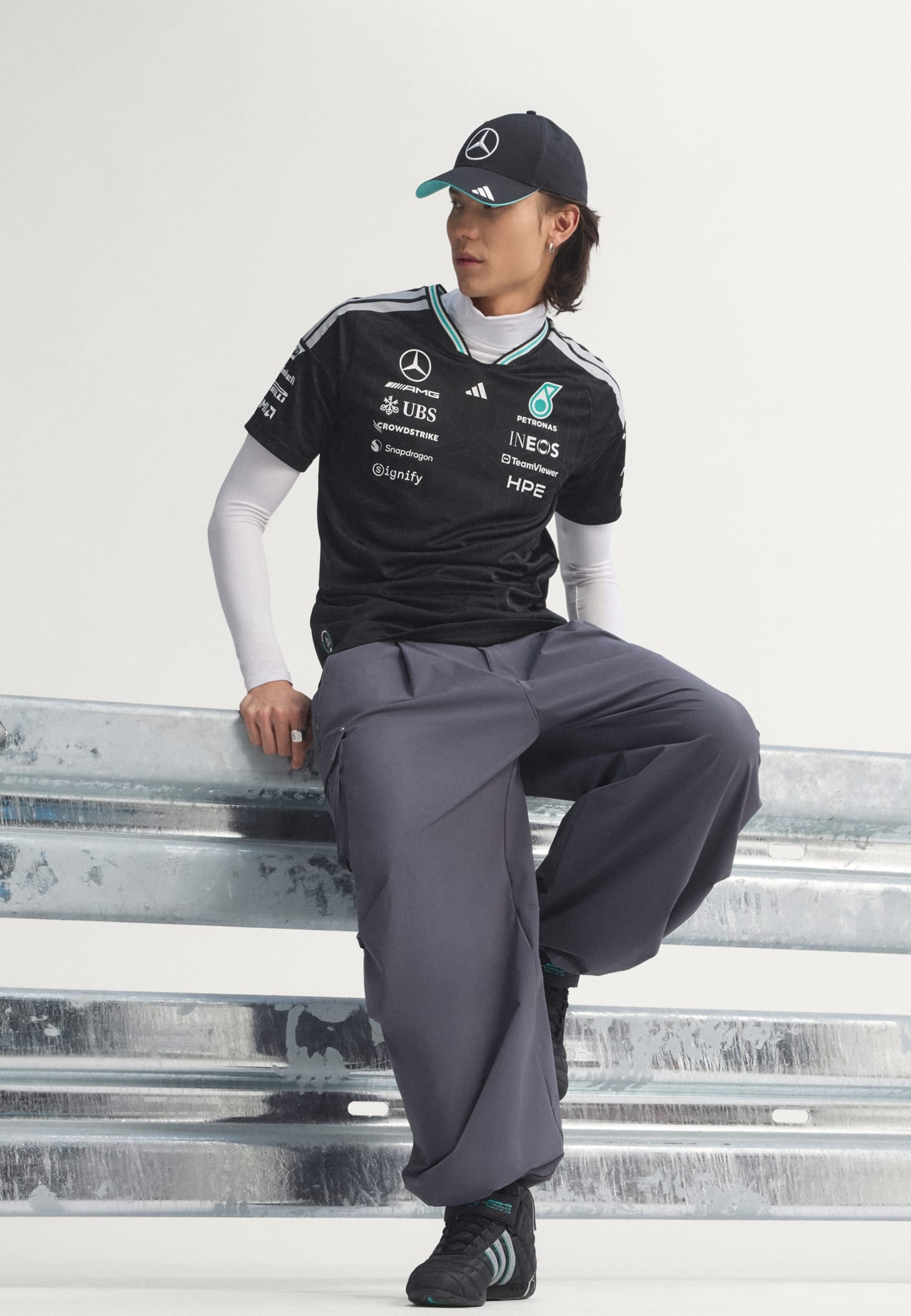 Adidas Performance Футболка Performance 'Mercedes - Amg Petronas Formula 1 Team Driver' черная — фото 4