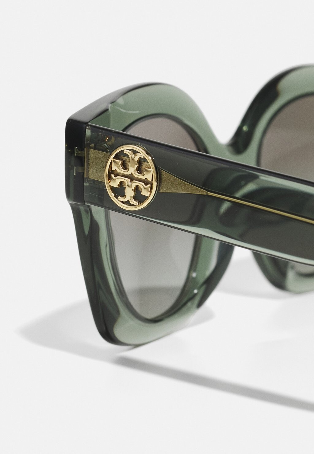 

Солнцезащитные очки Tory Burch, зеленый