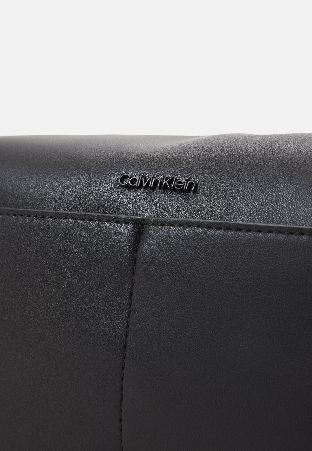 

Косметичка CLEAN WASHBAG Calvin Klein, черный