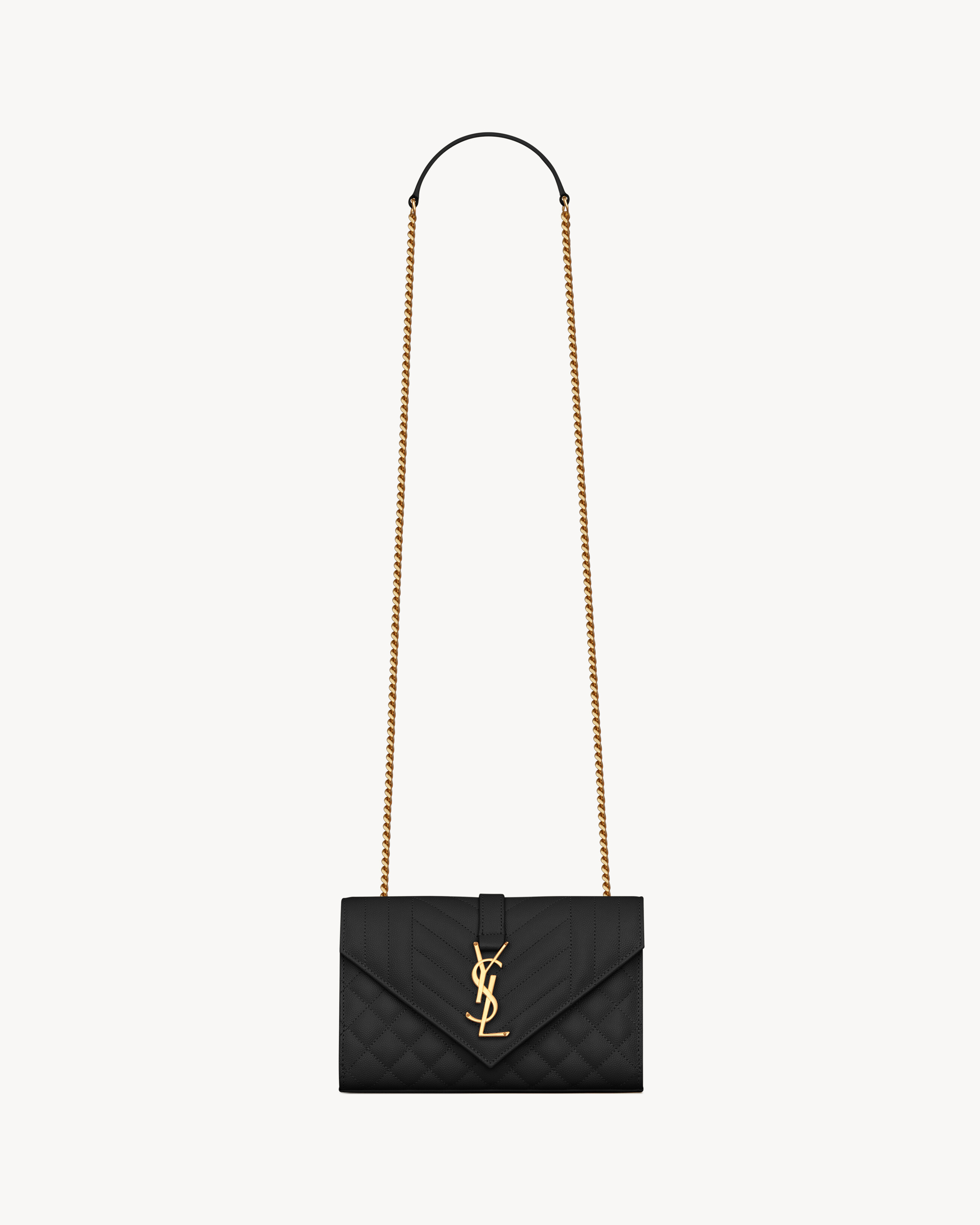 Маленькая сумка Envelope из стеганой кожи grain de poudre с тиснением Saint Laurent, черный