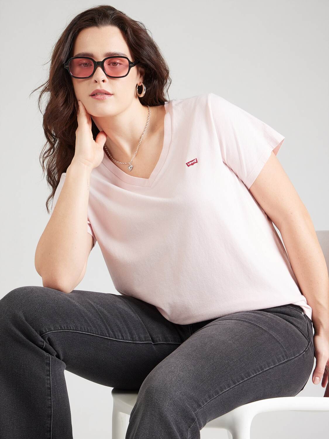 Levi's Plus Футболка 'The Perfect' в цвете Rose — фото 2