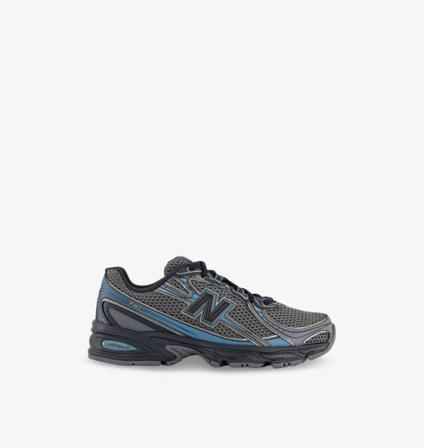 

Кроссовки сетчатые низкие с вышитым логотипом 740 v2 New Balance, черный
