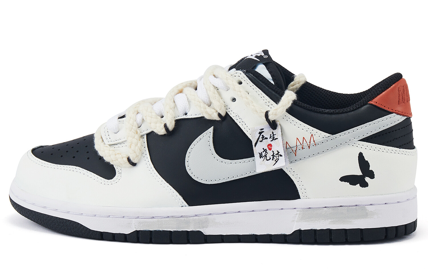 

Кроссовки Nike Dunk Skateboard Shoes Women's Low-Top White Black Red