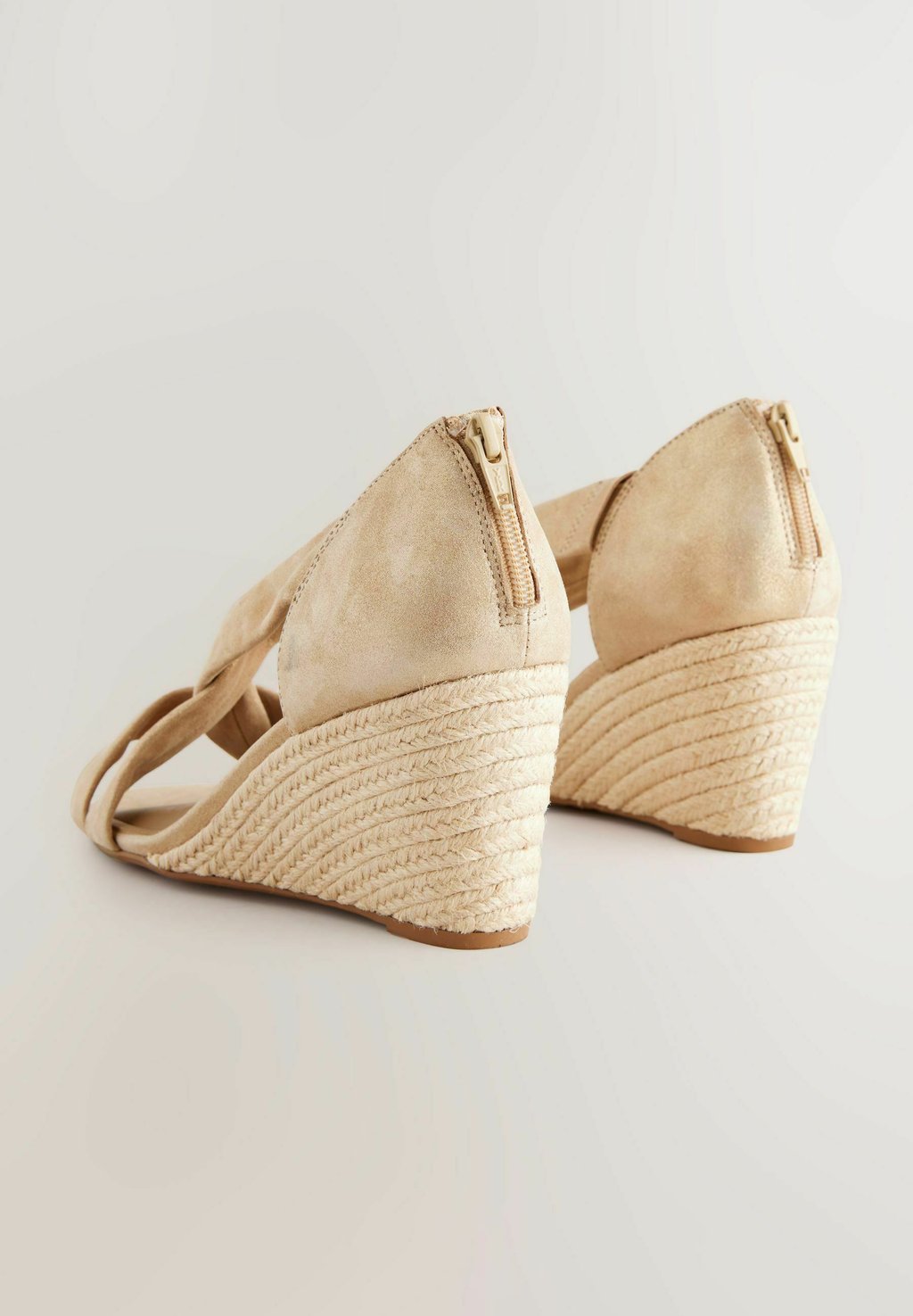 Эспадрильи FOREVER COMFORT WITH SOFT TWIST - Wedge sandals Next, золотой — фото 4