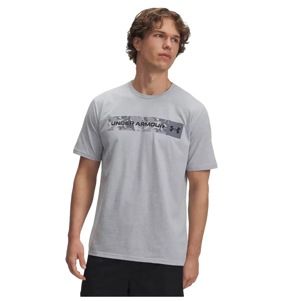 

Футболка Under Armour Camo Chest Stripe, серый
